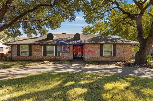 Building Photo - Charming 3 Bed 2 Bath Cul-De-Sac Home in a...