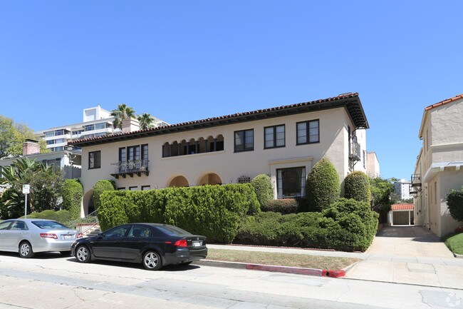 Building Photo - 1016 Tiverton Ave