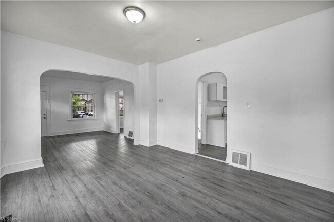 Building Photo - 4302 W 30th St