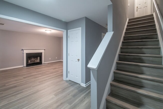 Building Photo - NEWLY RENOVATED !!!! Charming 4-Bedroom Home with Spacious Backyard!