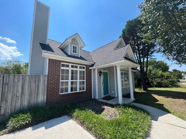 Building Photo - Charming 3 Bedroom, 2 Bath Home in Ogden!