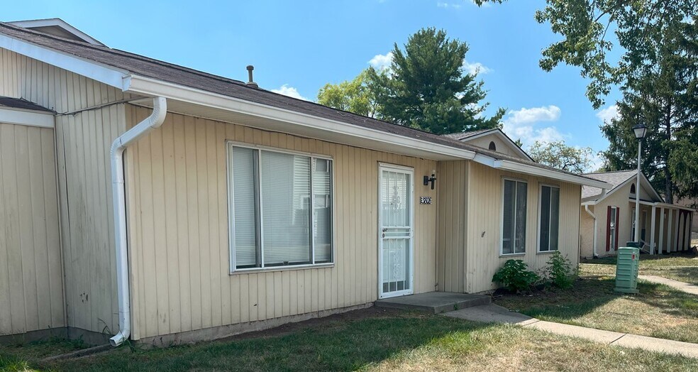 Front - 3808 Charbonnett Ct