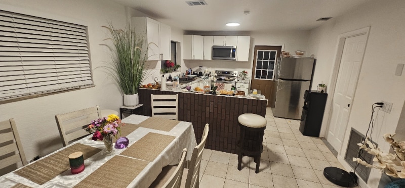 Building Photo - 5975 Spearman Cir