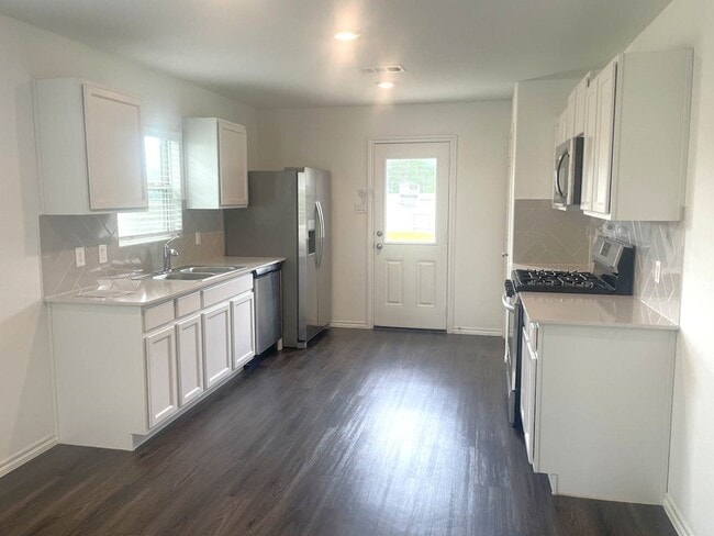 Building Photo - 18788 Faustina Way