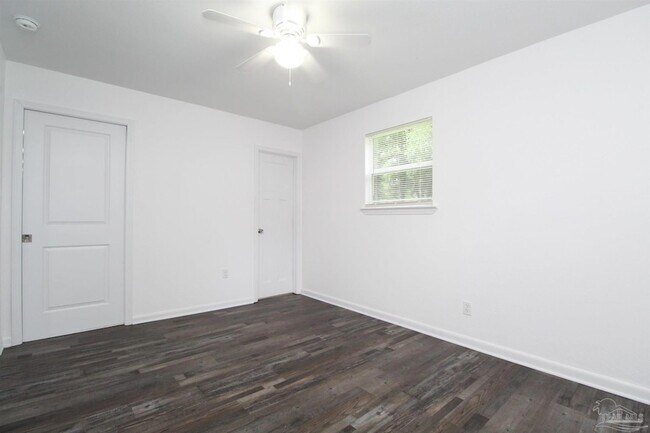 Building Photo - 150 E Ensley St