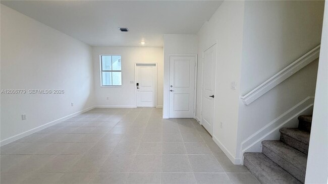 Building Photo - 2537 SE 27th Ct