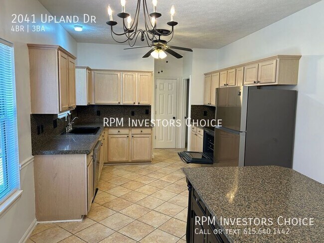 Building Photo - 2041 Upland Dr