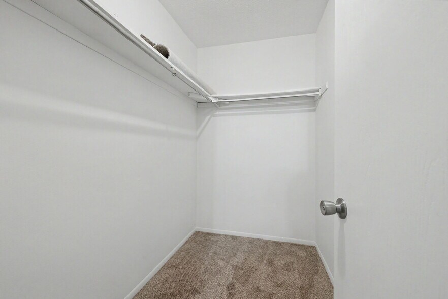 Building Photo - 7711 Brams Hill Dr