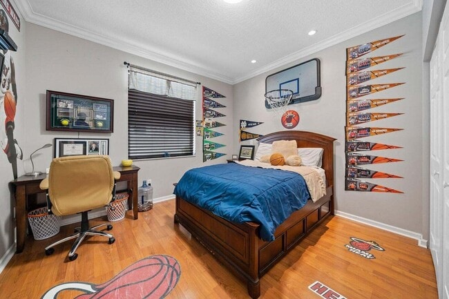 Building Photo - 12919 Hyland Cir