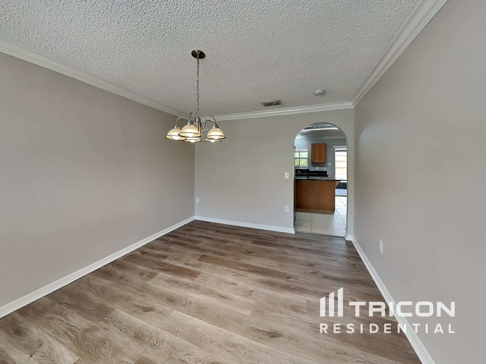 Building Photo - 12610 Lake Vista Dr
