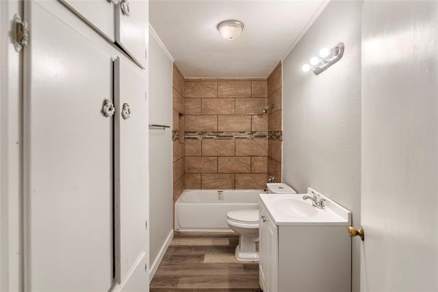 Building Photo - 320 16th St SW