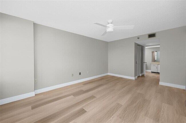 Building Photo - 2333 Feather Sound Dr
