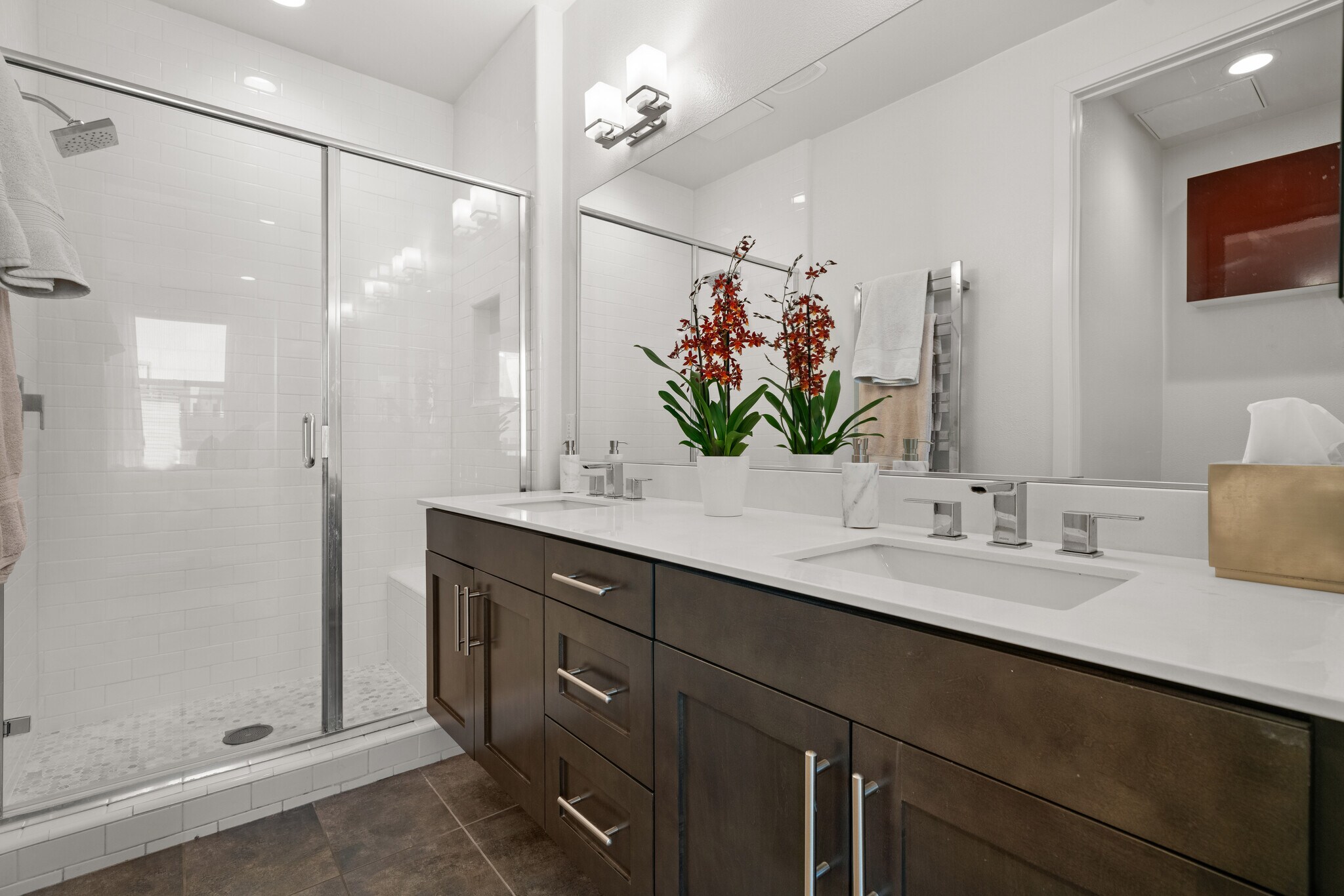 Primary Bath w/ Walk-in Shower - 1651 Topanga
