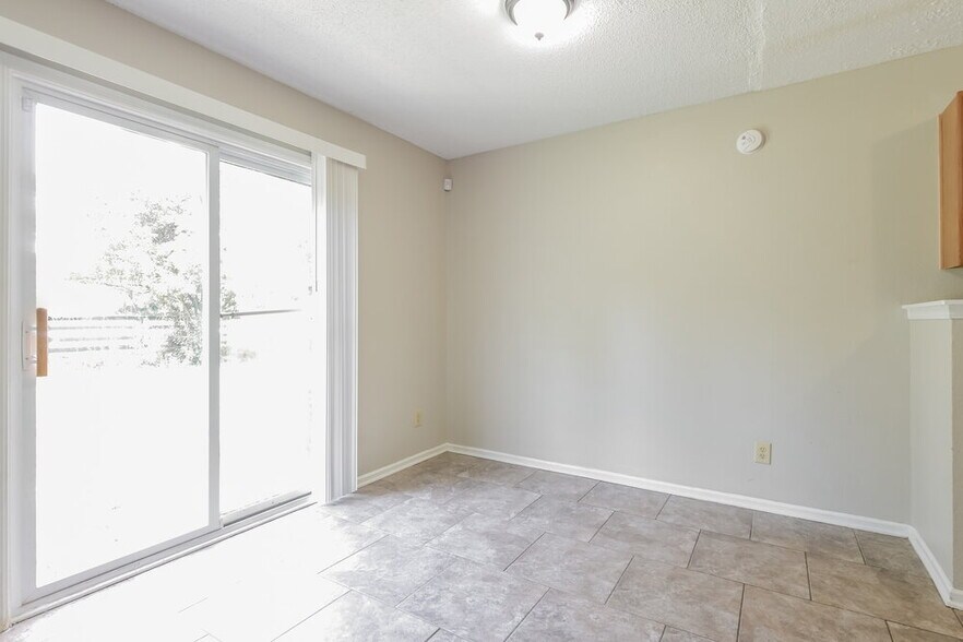Building Photo - 2906 Redland Ln