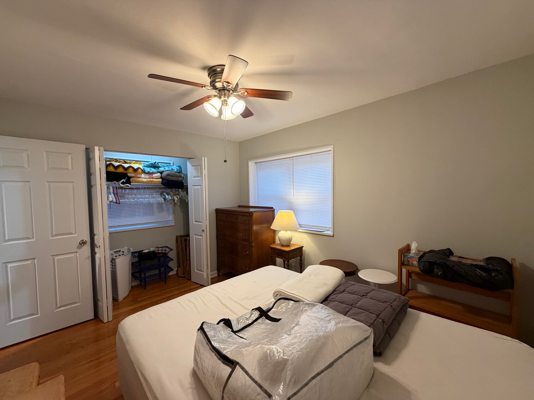 Building Photo - 6535 N Mozart St