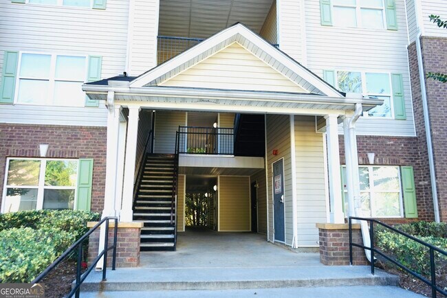 Primary Photo - 12101 Fairington Ridge Cir