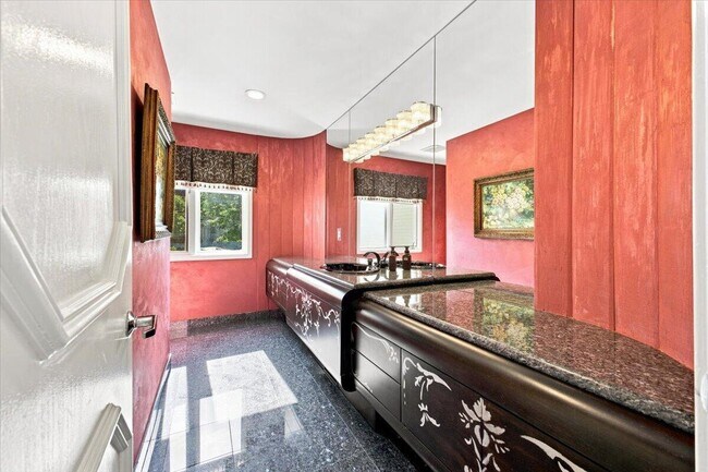 Building Photo - 6122 Trailwood Ln