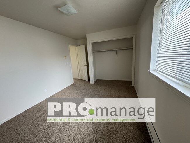 Building Photo - 2185 Stace St