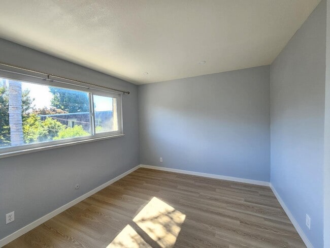 Building Photo - 2055 Aldengate Way