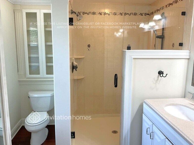 Building Photo - 207 Flamingo Ln