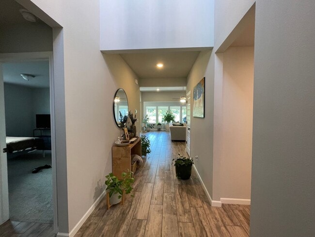 Building Photo - 3721 N 39th St