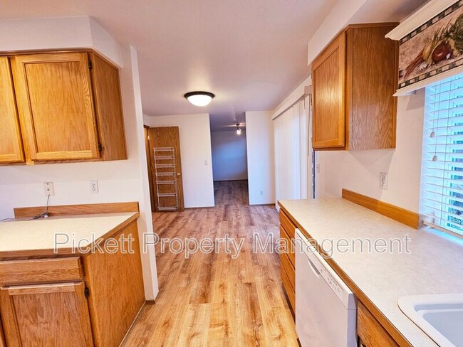 Building Photo - 1181 Landover Pl