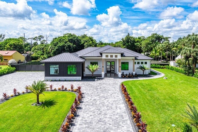 Building Photo - 221 Milestone Way