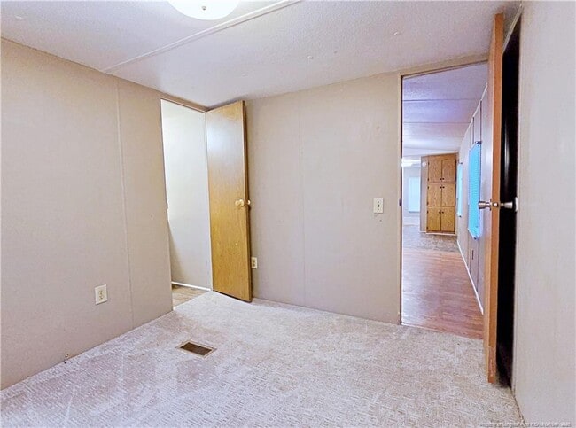 Building Photo - 826 Rembrandt Dr