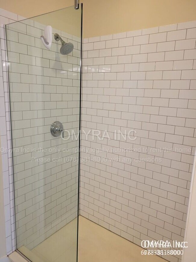 Building Photo - 1100 Howell Mill Rd NW