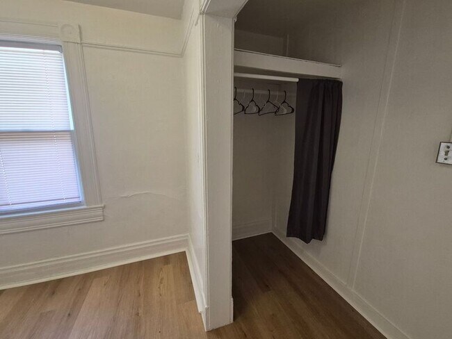 Building Photo - 427-431 E. Bijou St.