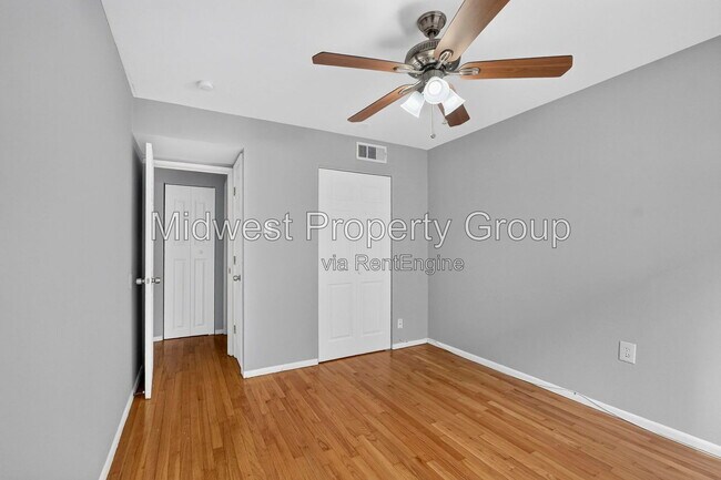 Building Photo - 2501 S Big Bend Blvd