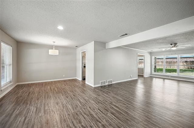 Building Photo - 2201 Briarwood Blvd