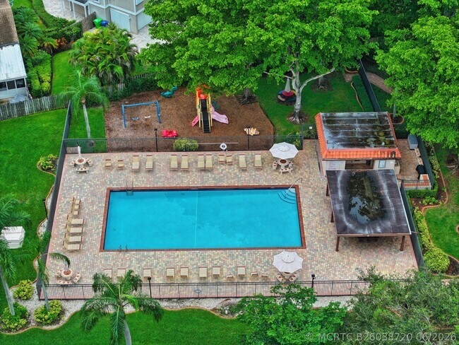 Building Photo - 15813 W Waterside Cir