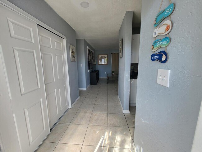 Building Photo - 4182 Gardner Dr