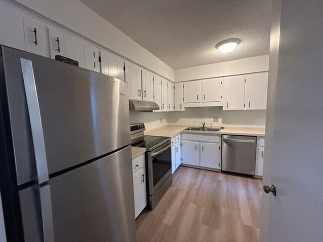 Building Photo - 4116-4120 Arckelton Drive