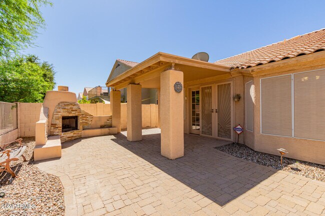 Building Photo - 6122 W Linda Ln
