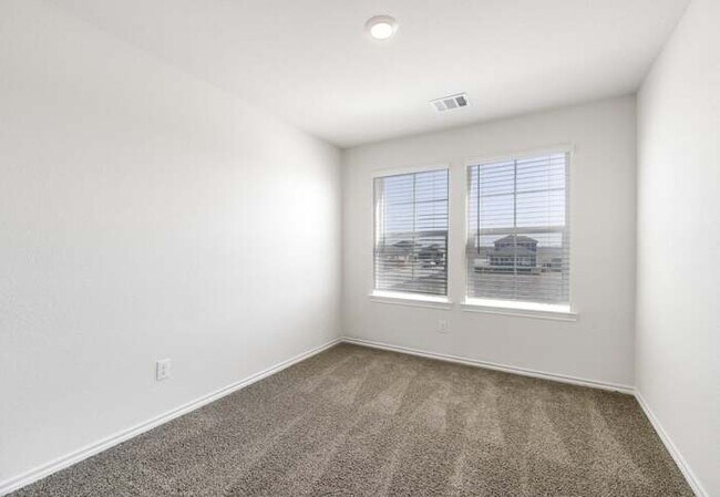 Building Photo - 1804 Teton River Dr