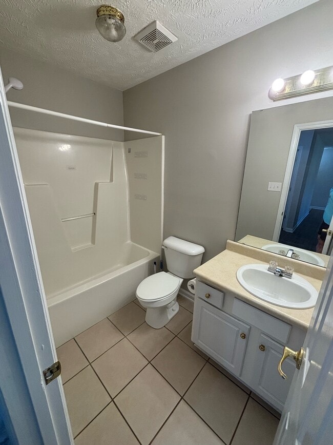 Building Photo - 3808 Raider Ct