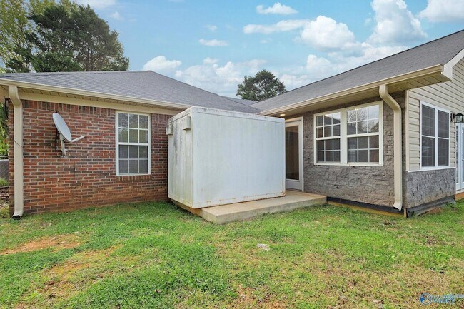 Building Photo - 106 Smith Vasser Rd