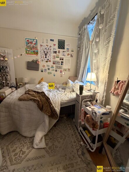 Building Photo - 456 Beacon St