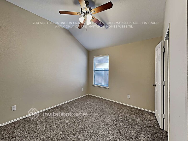 Building Photo - 440 Butternut Dr