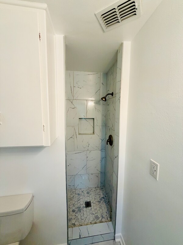 Building Photo - 403 Margo St