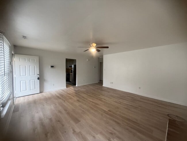 Building Photo - ASHLEY WOODS