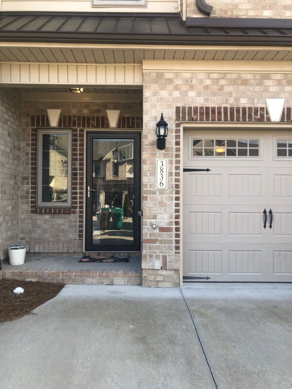 Building Photo - 3836 Thistleberry Rd