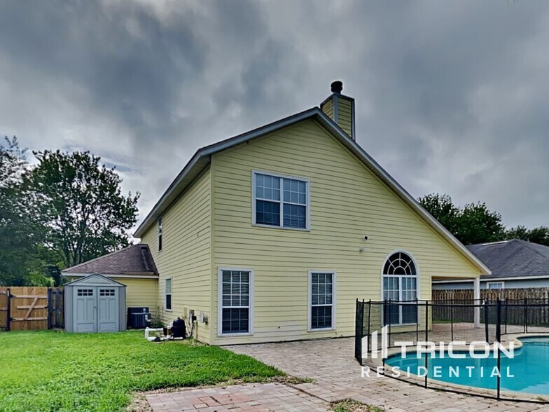 Building Photo - 413 N Bridgestone Ave