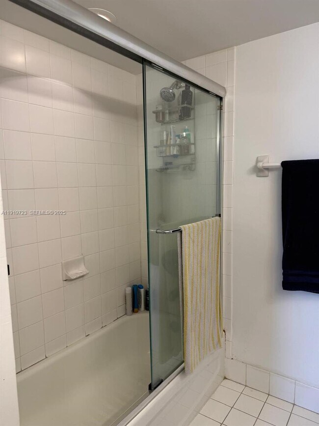 Building Photo - 36 NW 6th Ave