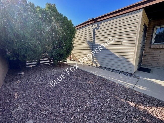 Building Photo - 8825 E Old Spanish Trail