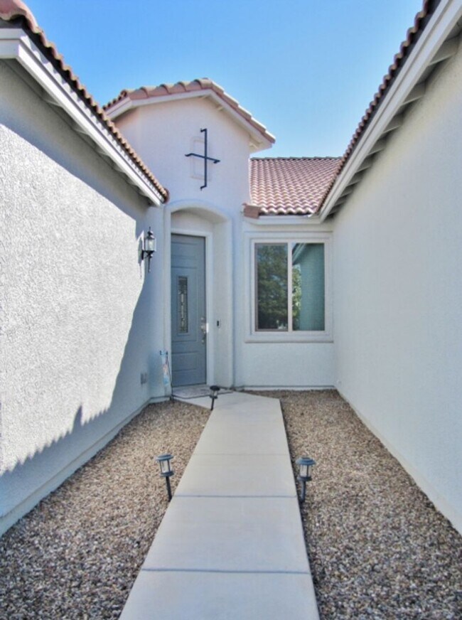 Building Photo - 4BR/2BA/2CG 2102 sq.ft. rental in Cimmaron Estates in Sierra Vista, AZ