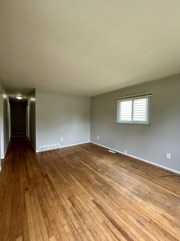 Building Photo - 35 E Charlotte Ave