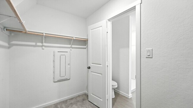 Building Photo - 764 Horsetail Ln